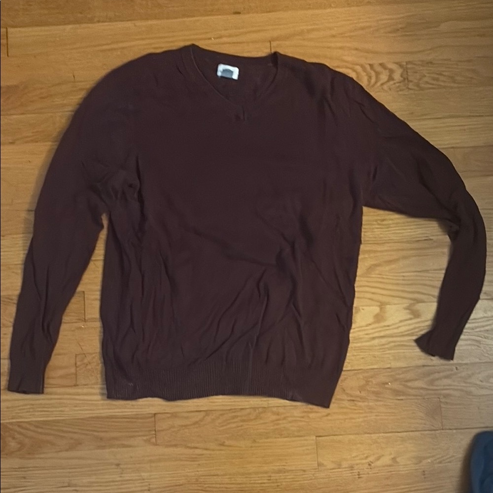 Men's Burgandy V-Neck Sweater